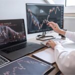 IHSG Menguat, Investor Cermati Sentimen Global dan Domestik